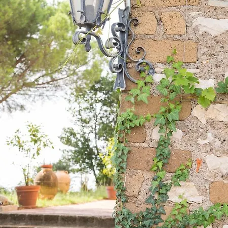 Вилла Heritage Mountain Near Rome W/ Pool & Panoramic Views Poli